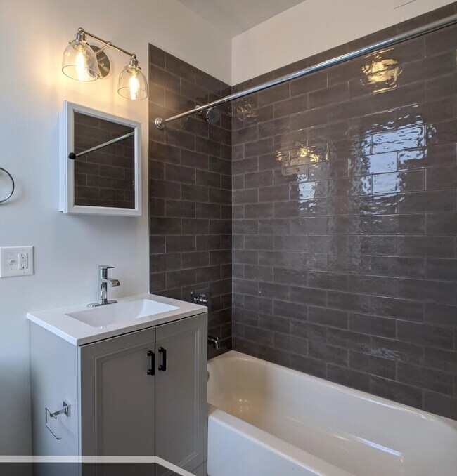 Building Photo - 3405 W Fullerton Ave