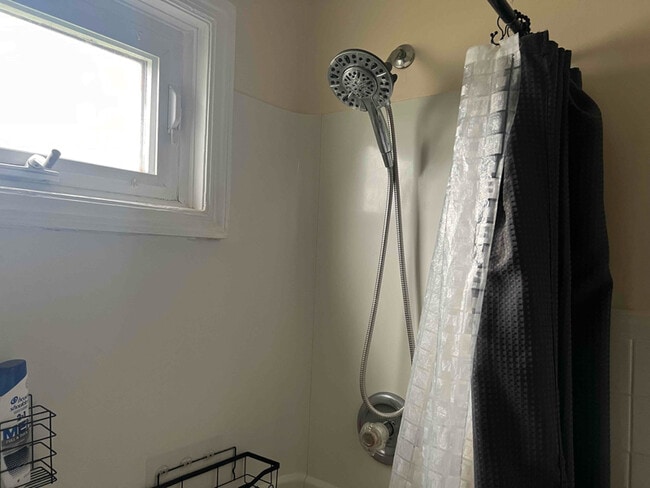 Building Photo - 315 Fetzner Rd