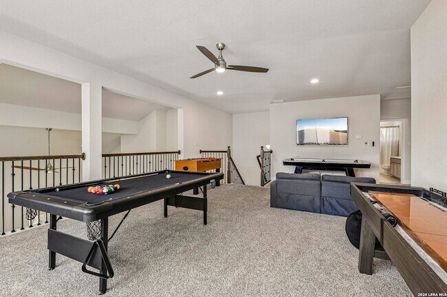 Building Photo - 1136 Aidenbaum
