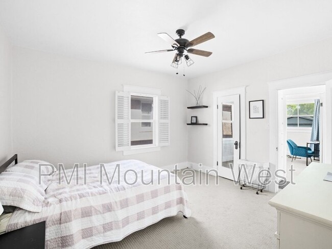 Building Photo - 647 Bryan Ave