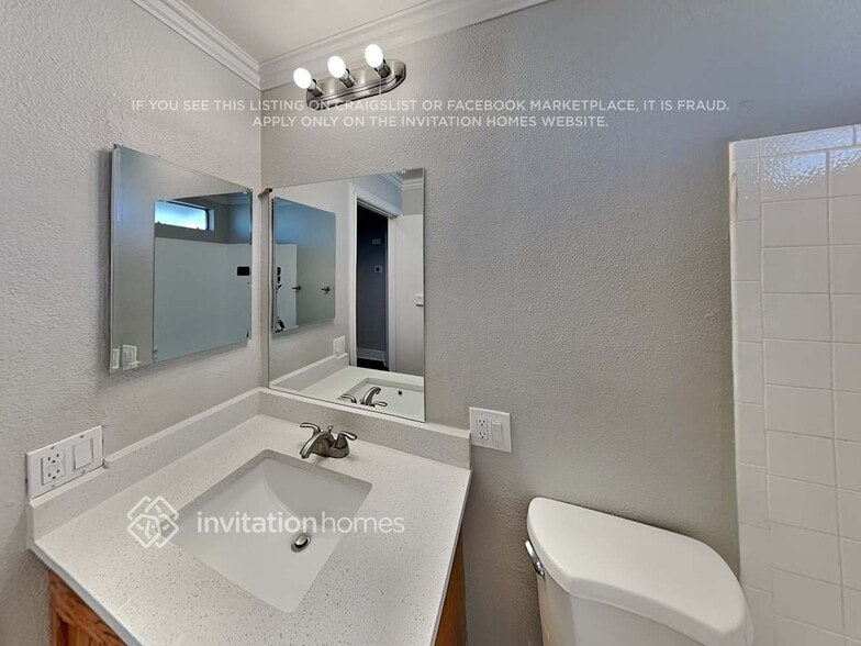 Building Photo - 6744 W Turquoise Ave