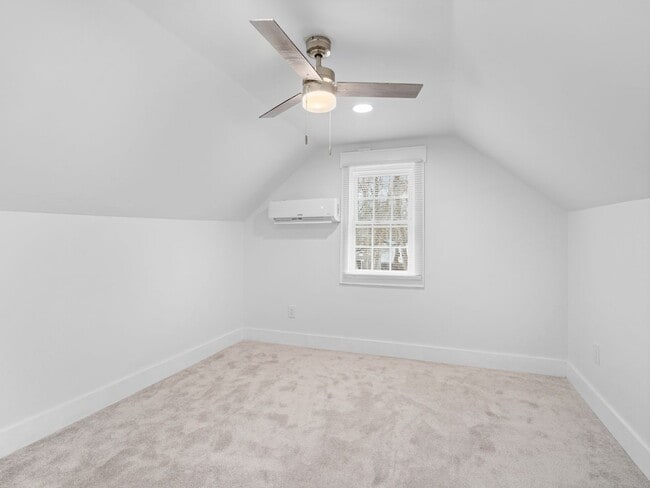 Building Photo - Home for rent in Hohenwald