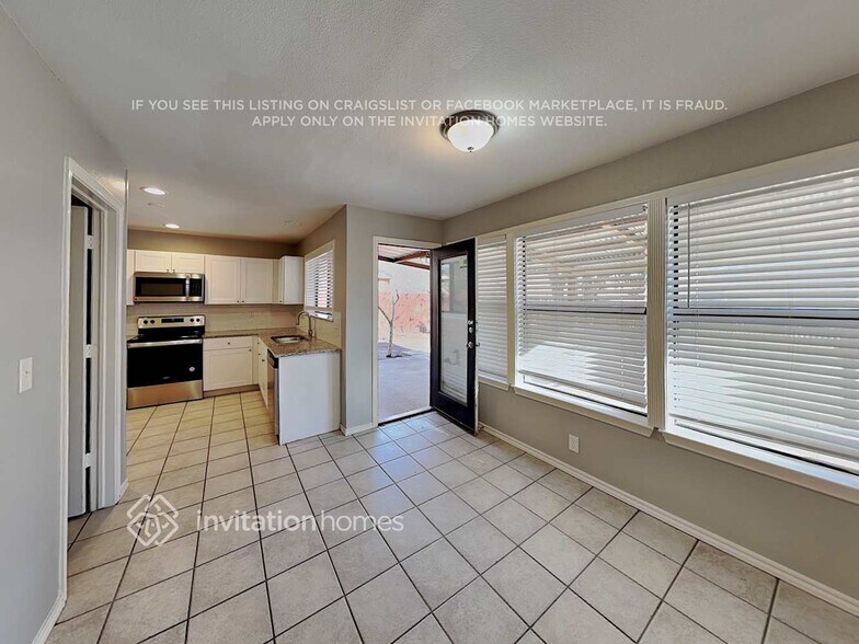 Building Photo - 2204 Amhearst Ct