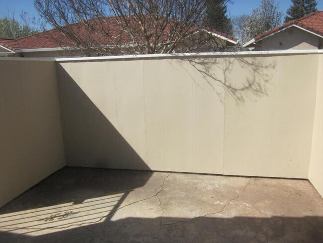 Building Photo - 3557 Century Cir