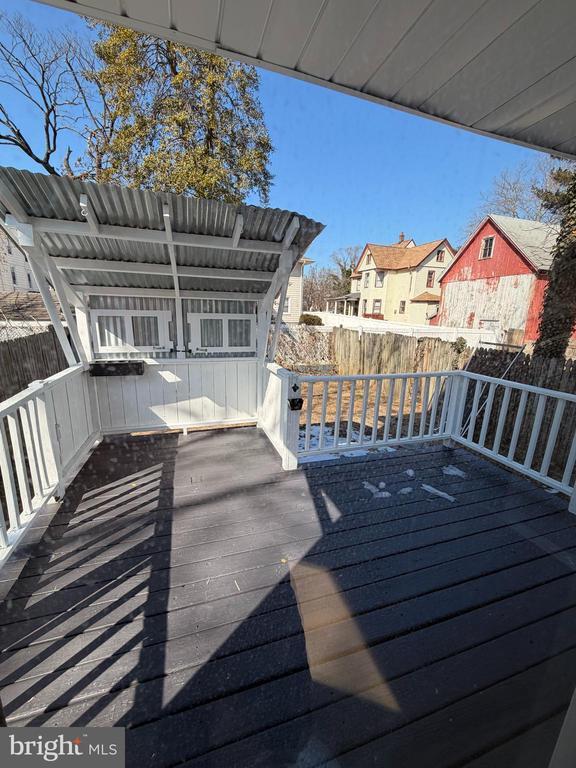 Building Photo - 46 Penn St