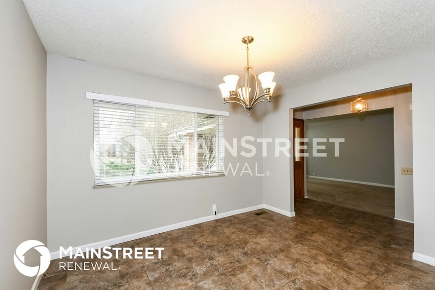 Building Photo - 3665 Hambletonian Dr