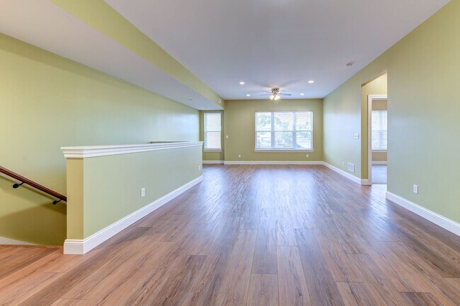 Building Photo - BEAUTIFUL 2 Bed 2 Bath Near SSM Cardinal G...
