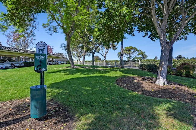 Building Photo - 10820 Sabre Hill Dr