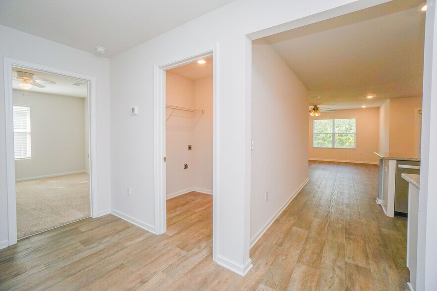 Building Photo - 2379 Kirkwood Dr