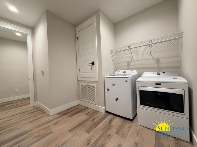 Building Photo - Elegant 4-Bedroom Home in Elliot Point with multiple neighborhood parks!