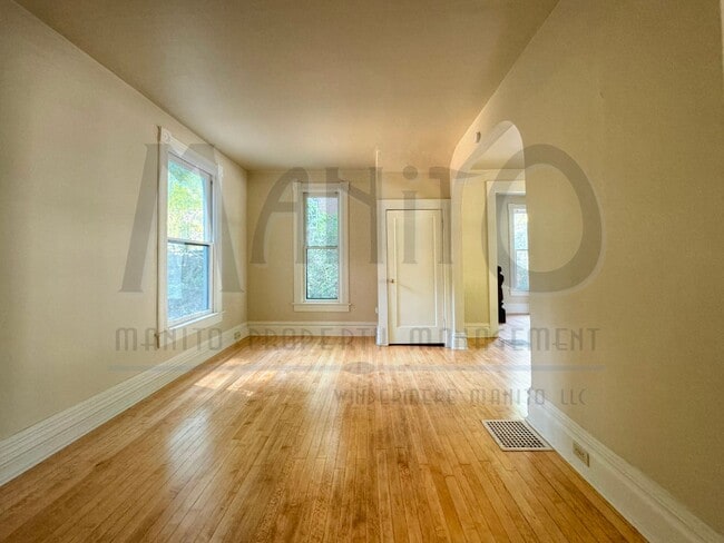 Building Photo - *COMING SOON* Vintage Craftsman In Prime L...