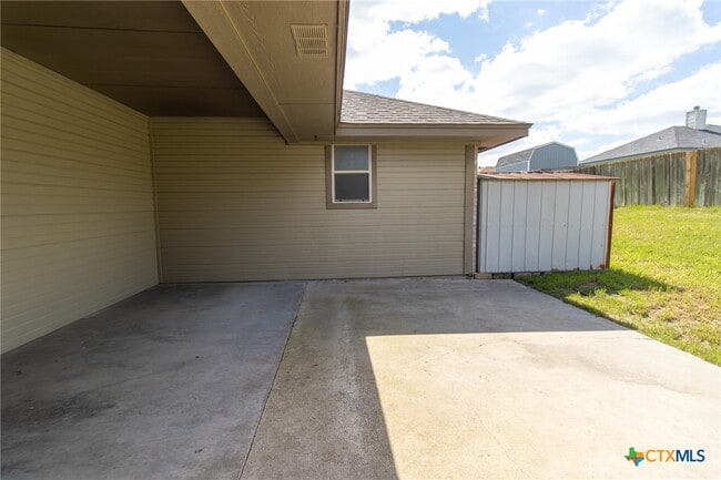 Building Photo - 4507 Aspen Dr
