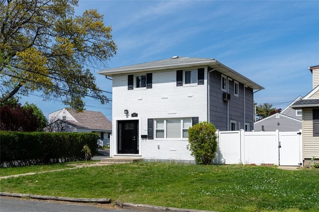 Primary Photo - 42 Madison Dr