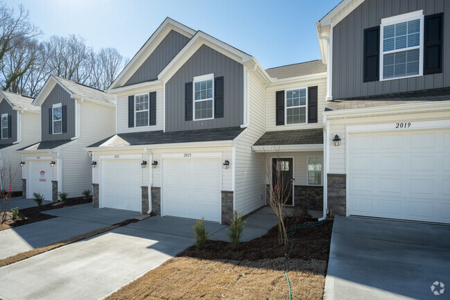 Exterior - L Attitude 34 Dillard Creek