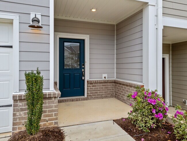 Building Photo - 929 Clearhaven Ln