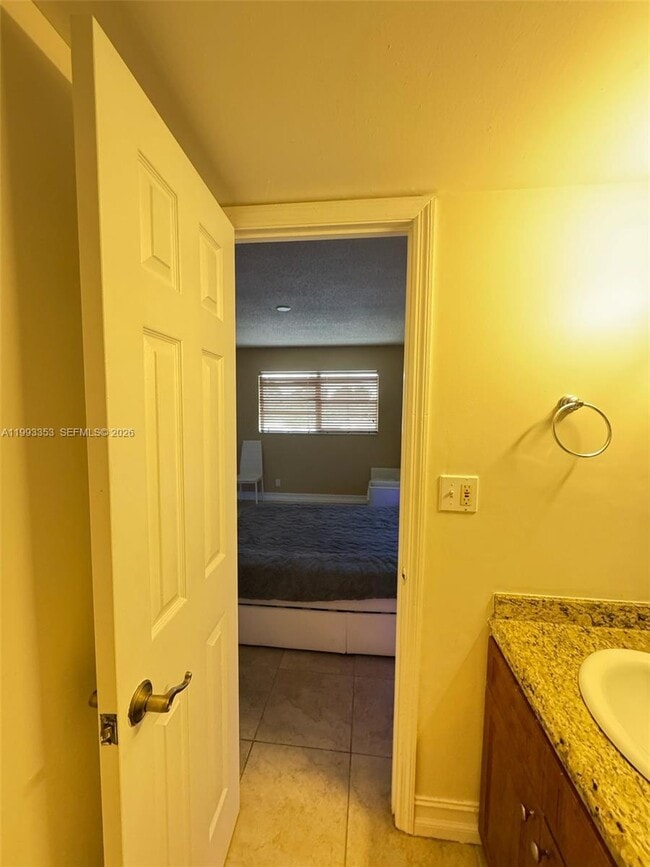 Building Photo - 1300 Moffett St