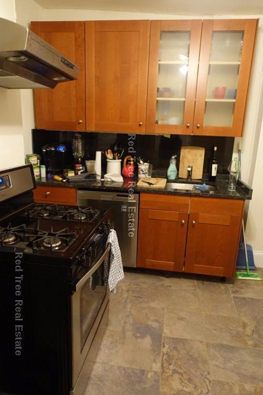 Building Photo - 49 St Germain St