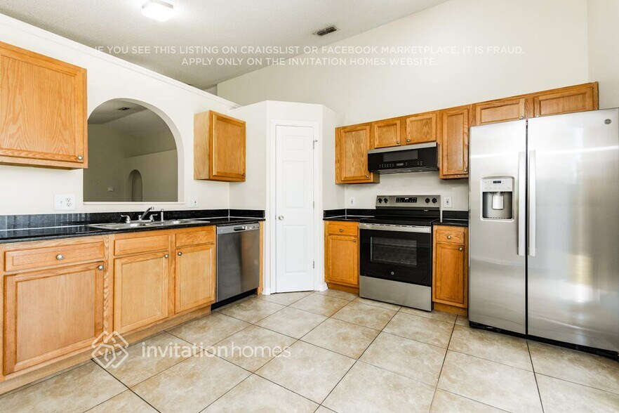 Building Photo - 7945 Harbor Bend Cir