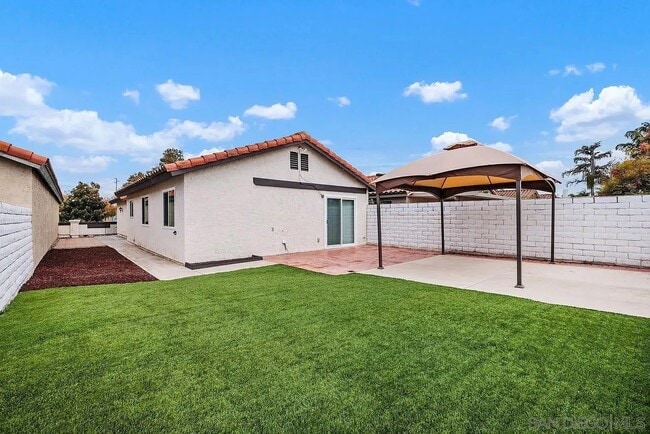 Building Photo - 207 Carissa Dr