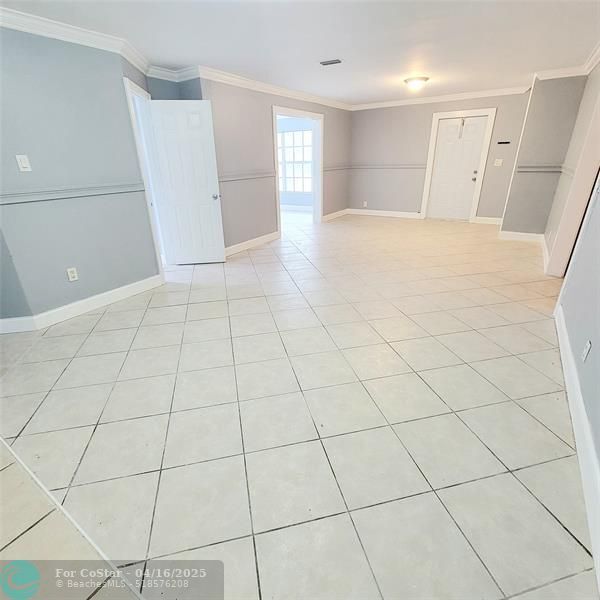 Building Photo - 2021 NW 64th Ave