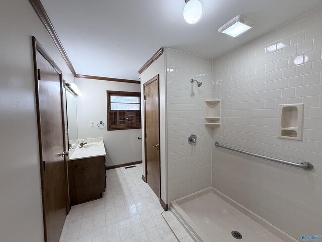 Building Photo - 4207 Concord Rd NW