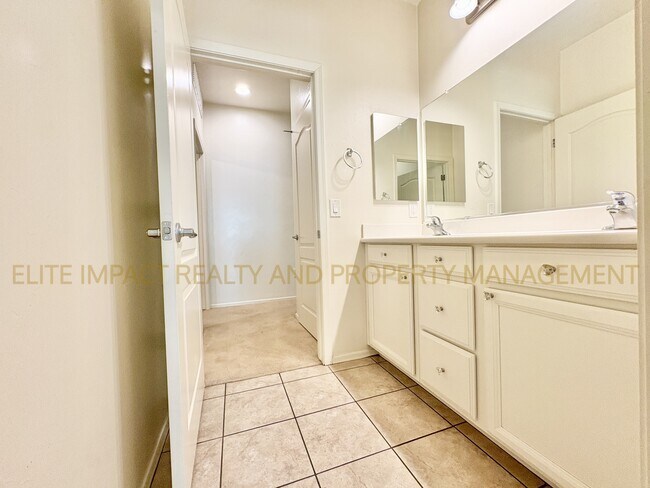 Building Photo - 7161 S Paseo Monte Verde