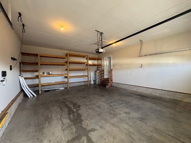 Building Photo - Beautiful Single Family Home