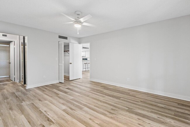 Building Photo - 145 Brackenwood Rd