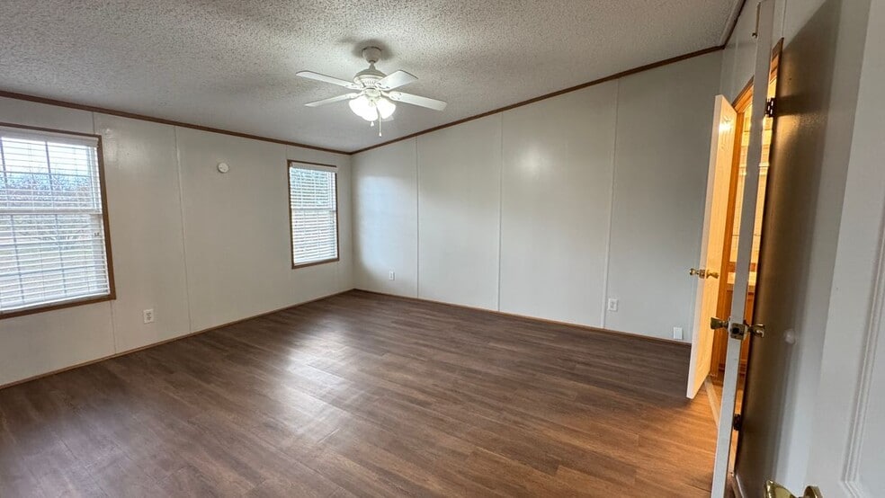 Building Photo - 21120 Binford Rd