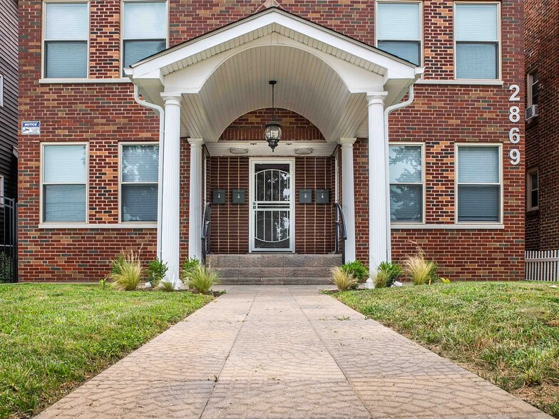Building Photo - 2869 Sullivant Ave
