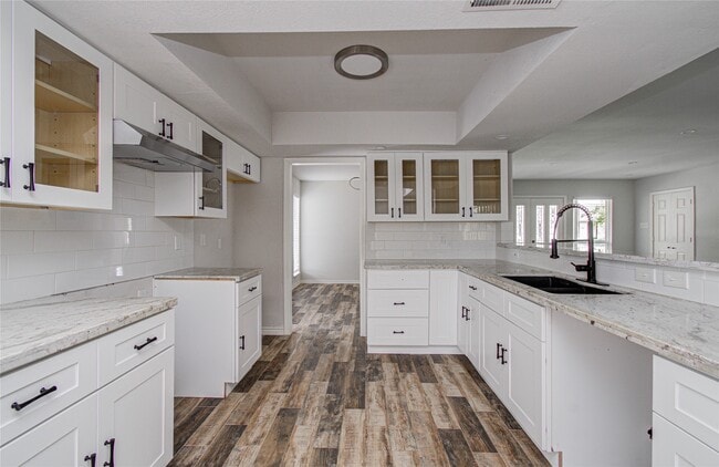 Building Photo - 5507 Braesvalley Dr