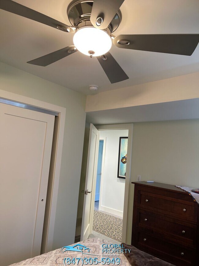 Building Photo - 880 Wading Bird Rd