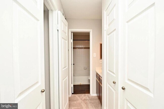 Building Photo - 3315 Wyndham Cir