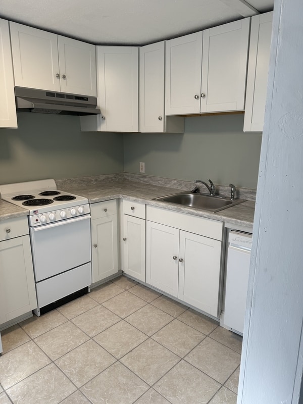 Building Photo - 702 W Columbia St