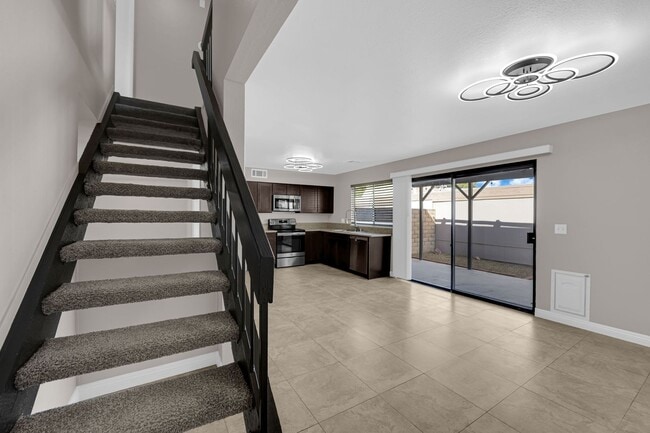 Building Photo - Charming 3 Bedroom ,2 bathroom in Paradise...