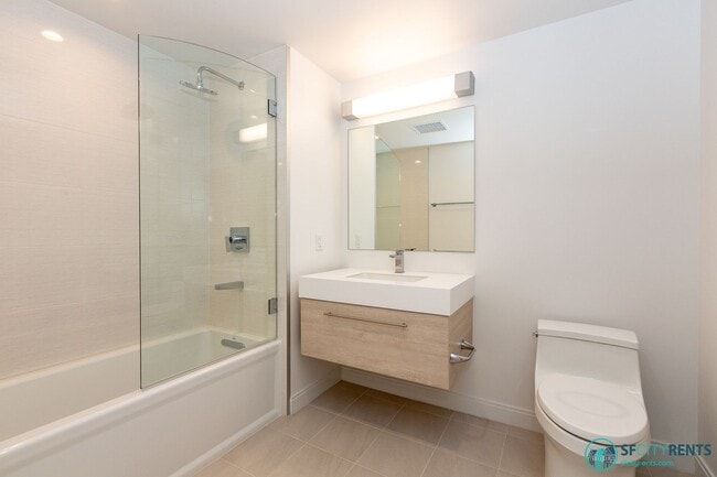 Building Photo - Hayes Valley: 1 Bed Condo Above Trader Joe's