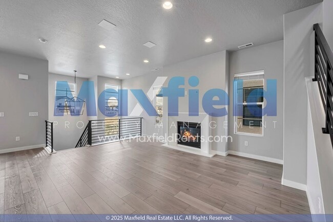 Building Photo - Brand New - Modern Living / 4BD 2.5 BTH 2GAR / Home in Lehi