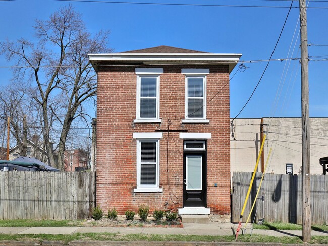 Building Photo - EAST FRANKLINTON ARTIST DISTRICT!  SUNNY N...