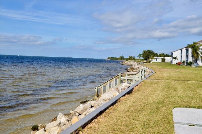 Building Photo - 814 Bahia Del Sol Dr