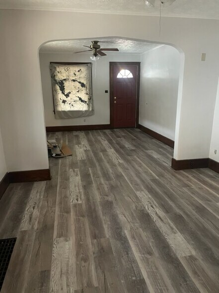 Building Photo - 46 Brighton Dr