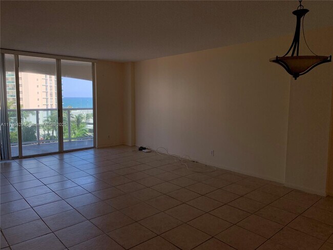 Building Photo - 3800 S Ocean Dr