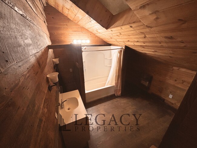 Building Photo - Scuffletown