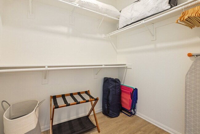 Building Photo - 4325 Ohio St