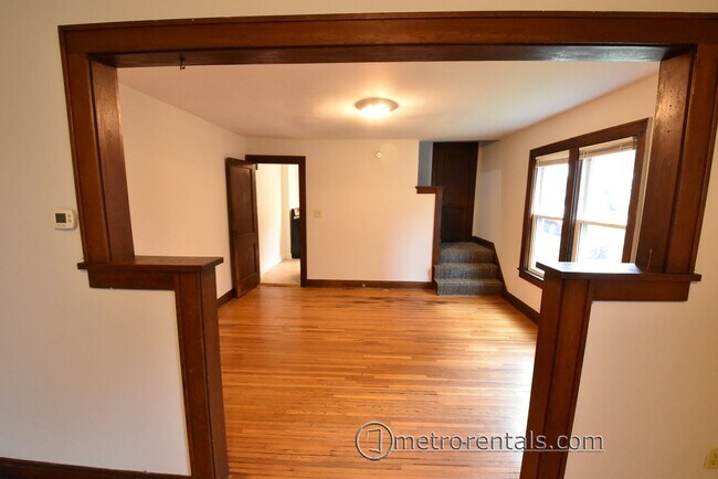 Building Photo - 238-240-240 W Pacemont Rd