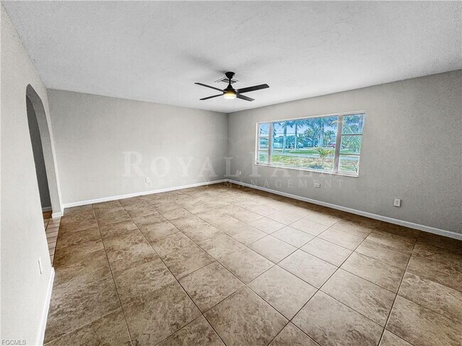 Building Photo - 3 Bed | 2 Bath Home on SE 46th Terrace – Space to Live, Room to Breathe