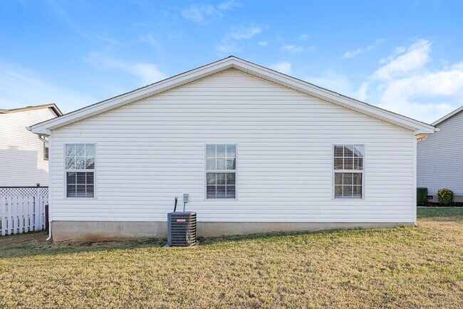 Building Photo - 306 Hank Aaron Cove