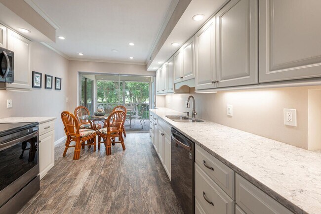 Building Photo - 241 Palm River Blvd