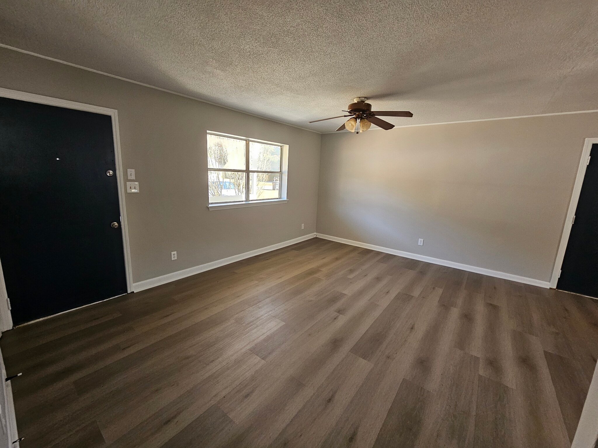 Building Photo - 233 Brighton Rd