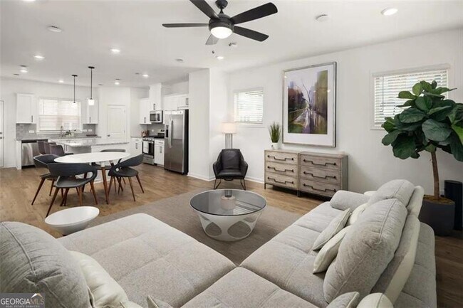 Building Photo - 1530 Brantin Dr