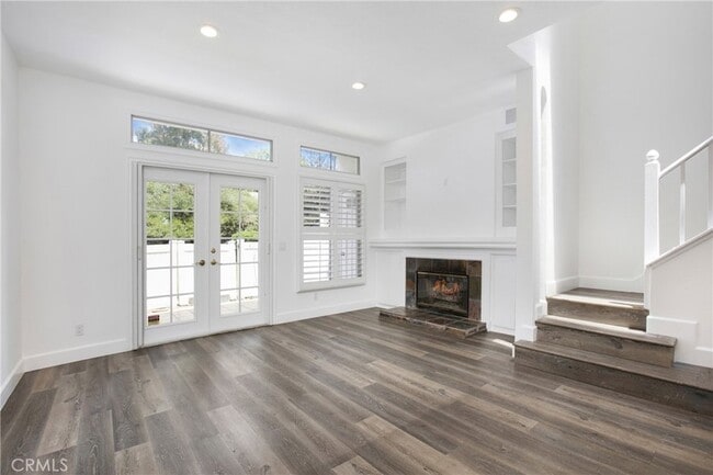 Building Photo - 28255 Paseo El Siena